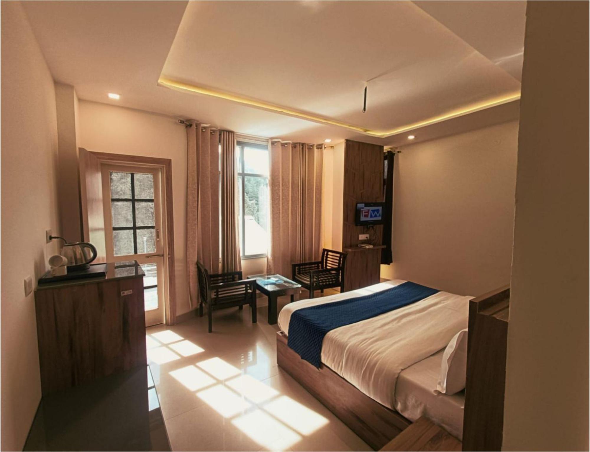 Hotel Wild Rose - דלהאוזי מראה חיצוני תמונה