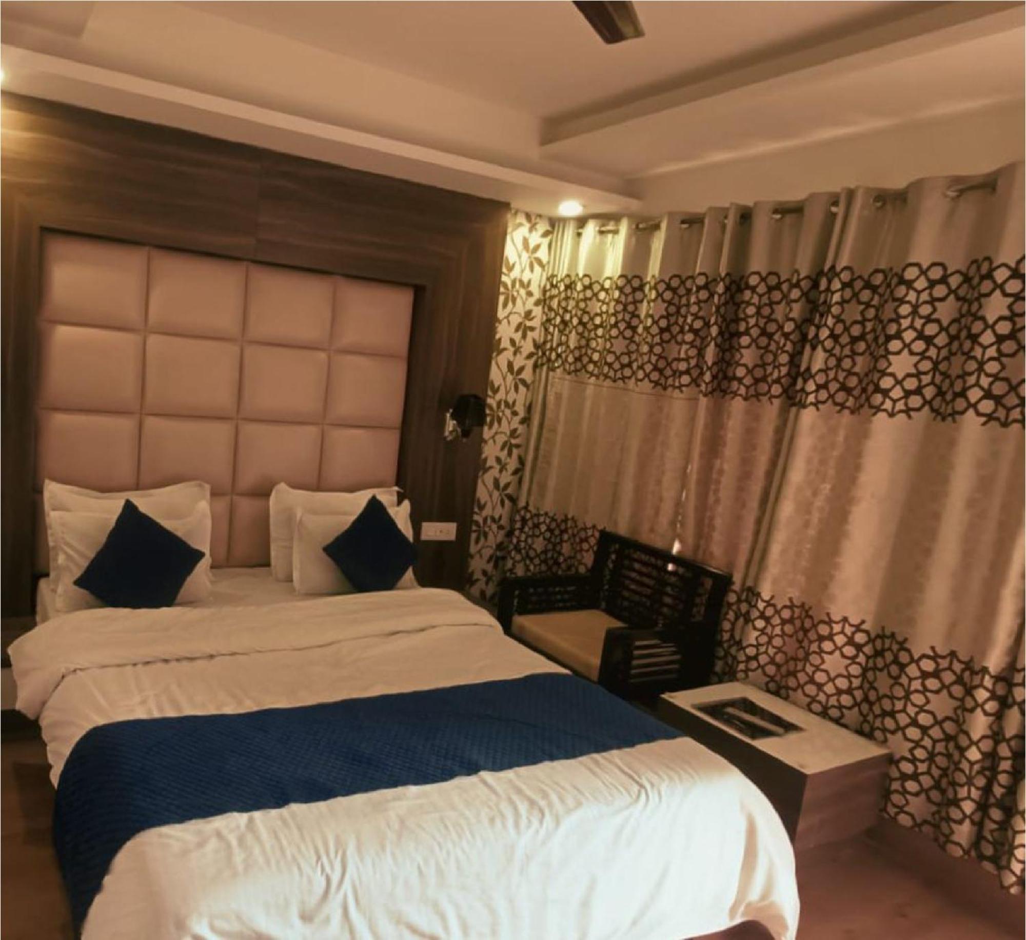 Hotel Wild Rose - דלהאוזי מראה חיצוני תמונה