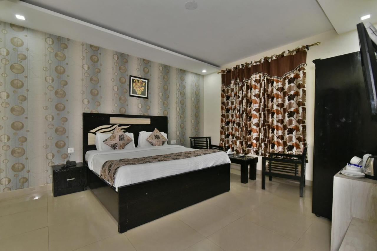 Hotel Wild Rose - דלהאוזי מראה חיצוני תמונה